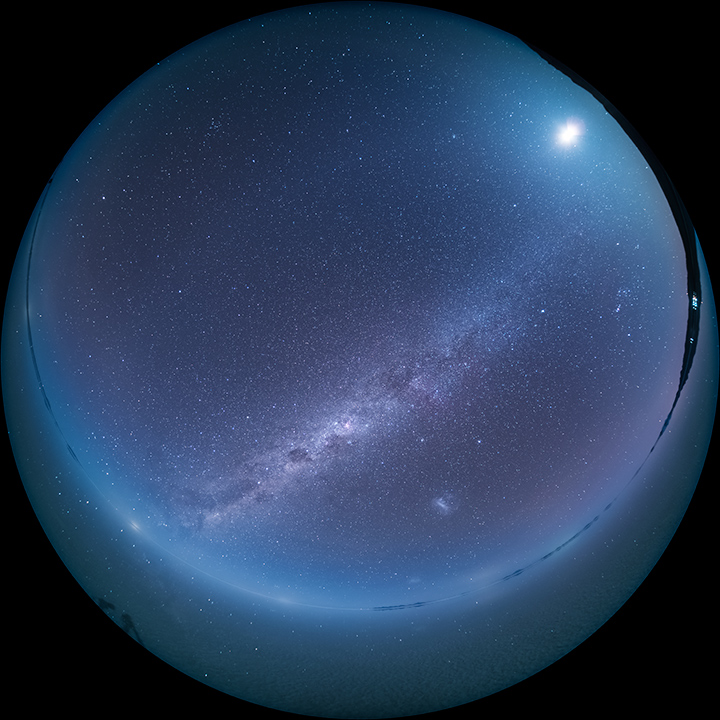 月光が照っていた景色